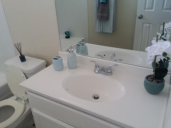 5th image of 16275 Woodruff Ave APT 17