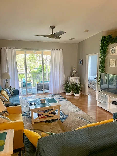 3 bed, 1300 sqft, $2,500 — Photo 3