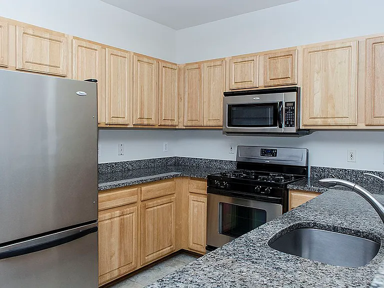 Kitchen with classic appliances