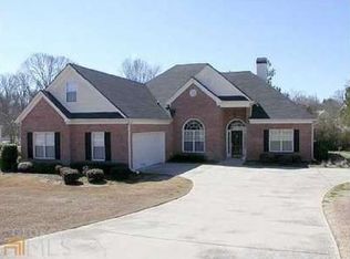 4835 Streamside Dr, Flowery Branch, GA 30542