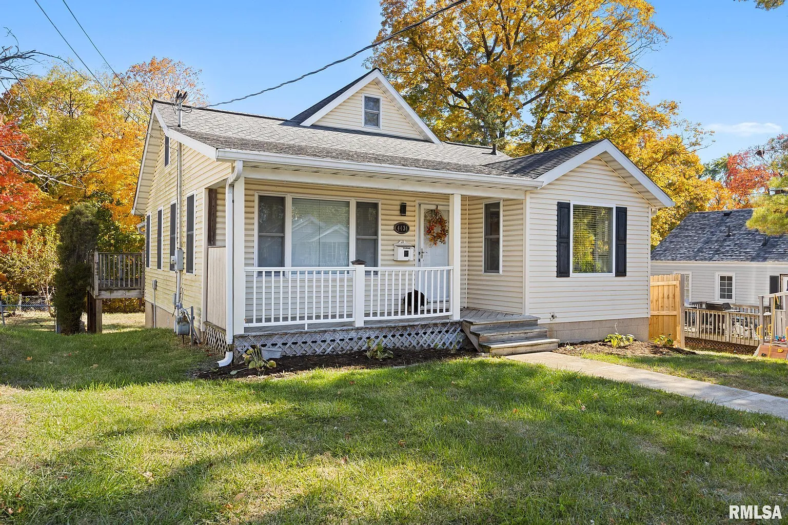 4434 N Constantine Ave photo 1