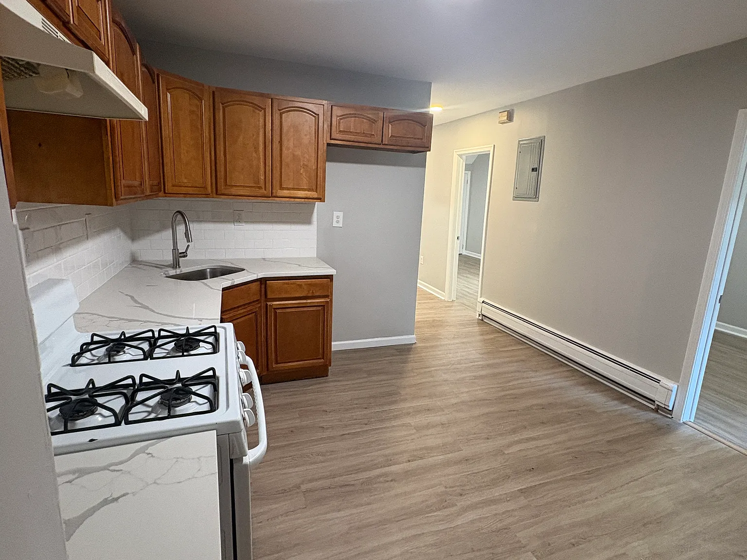 3 bed, $2,750 — Photo 1