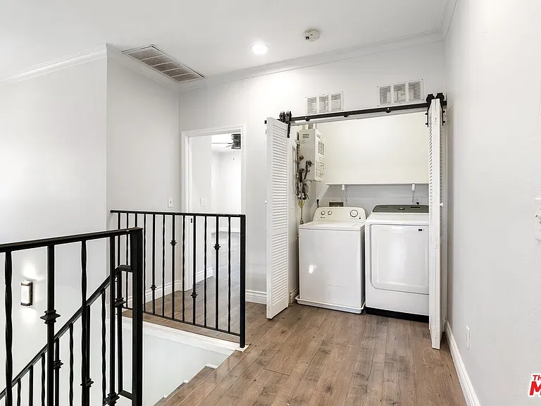7124 Farralone Ave #101 — Photo 7