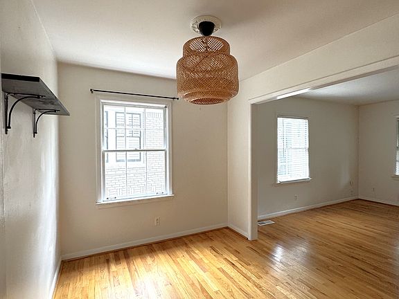5th image of 2429 Glenwood Dr NE #A