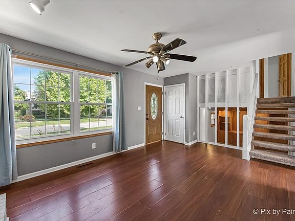 4th image of 5011 Sandburg Dr