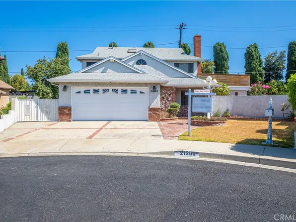 21200 Oakfort Ave, Carson, CA 90745