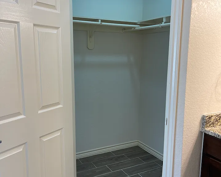7015 Hallie Rdg — Photo 25