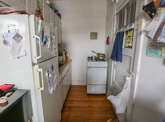 2nd image of 3038 N Halsted St Unit B4