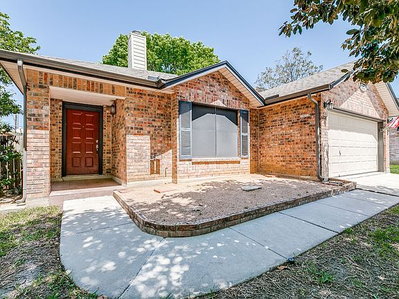3rd image of 6331 Regency Wood