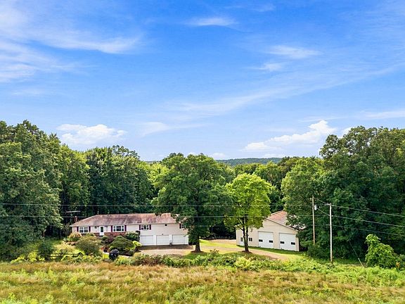 4th image of 16737 Round Top Rd