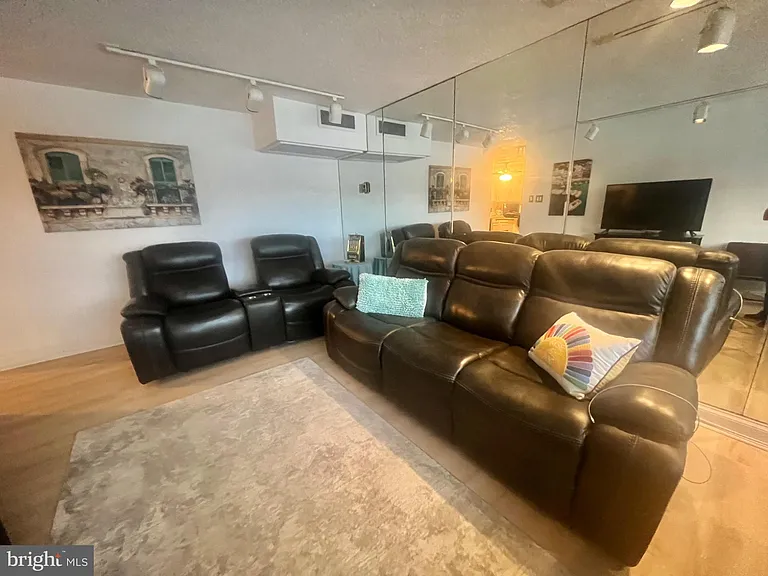 101 S Raleigh Ave — Photo 12