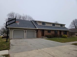 305 8th Ave, Sully, IA 50251