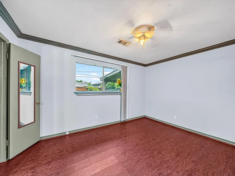 5725 Melanite Ave — Photo 13