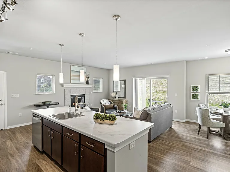 High Bluff Townhomes Kitchen