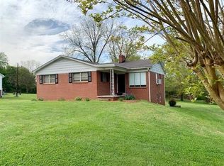 118 28th Ave NE, Hickory, NC 28601