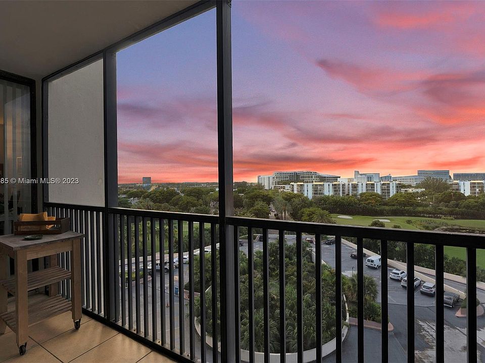 1st image of 20301 W Country Club Dr APT 922