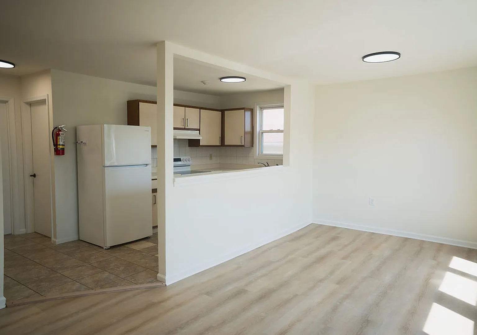 519 Valley Street — Photo 4