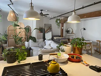 Rented by R New York