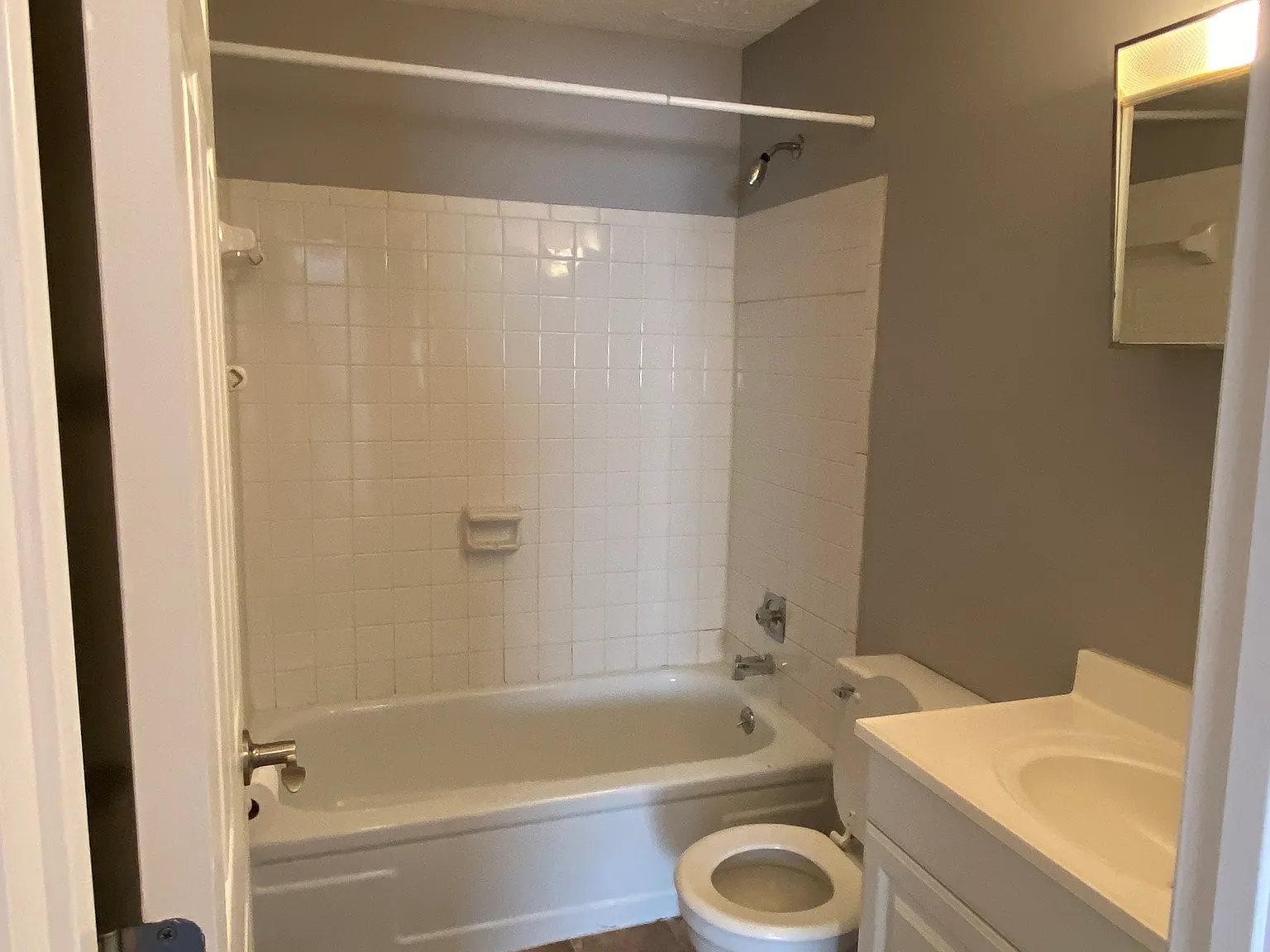 1 bed, 600 sqft, $915 — Photo 4
