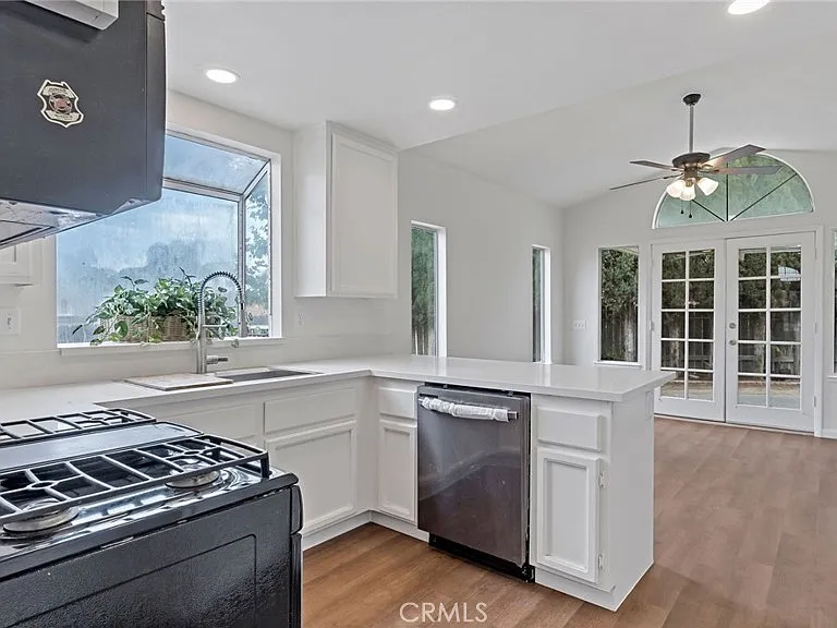 39563 Chabot Cir — Photo 10