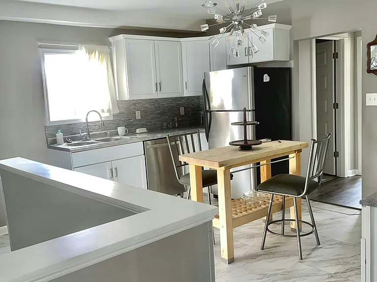 Furnished kitchen