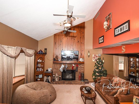 2nd image of 715 Raleigh Creek Dr