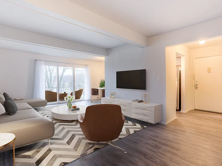 Greens Lake Apartments — Photo 8