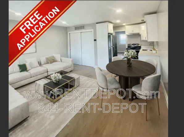 1330 SE 2nd St #205, Evansville, IN 47713