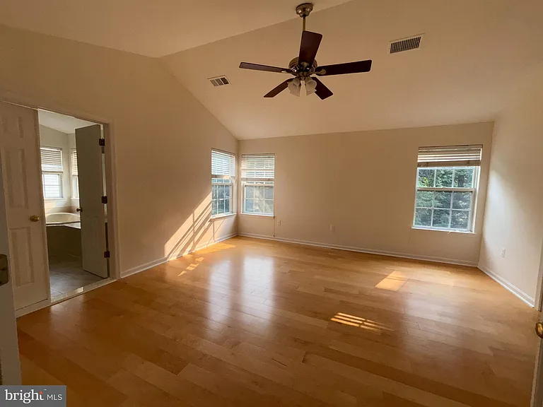 44331 Ladiesburg Pl — Photo 10