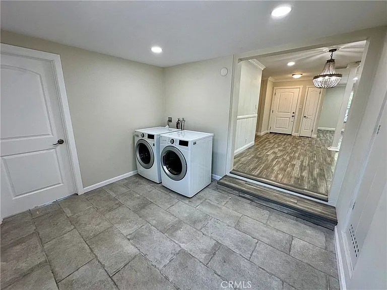 436 N Washington Ave — Photo 13