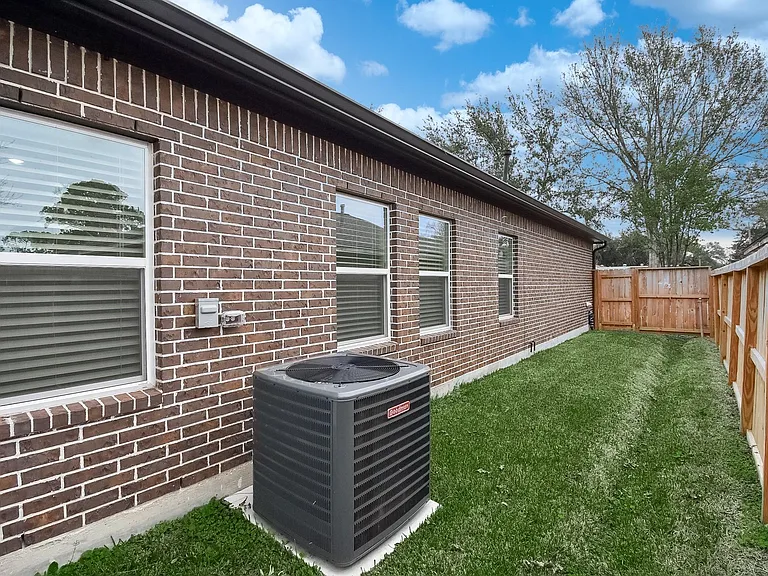 2139 Counter Point Dr — Photo 44