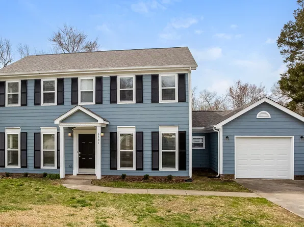 9501 Vera Jones Ln, Charlotte, NC 28213