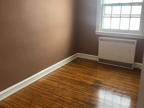 2nd image of 7129 Castor Ave