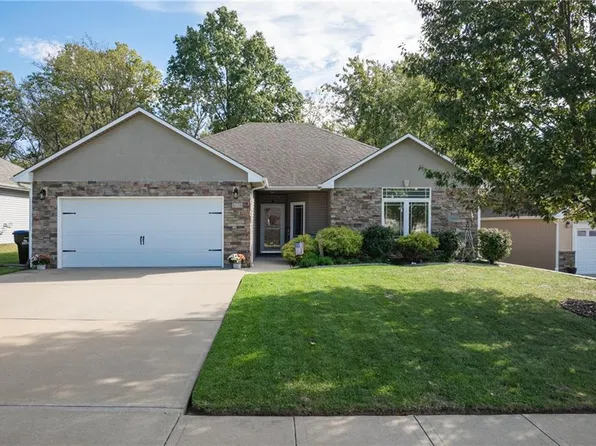609 Oakmont Dr, Warrensburg, MO 64093