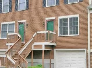 3 Foxbridge Village Rd, Branford, CT 06405