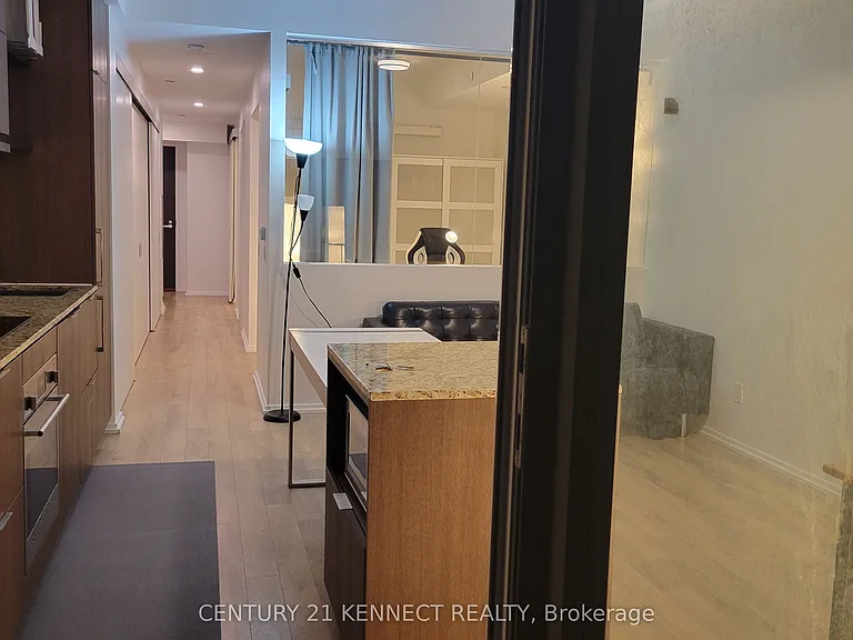 197 Yonge St #3310 — Photo 8