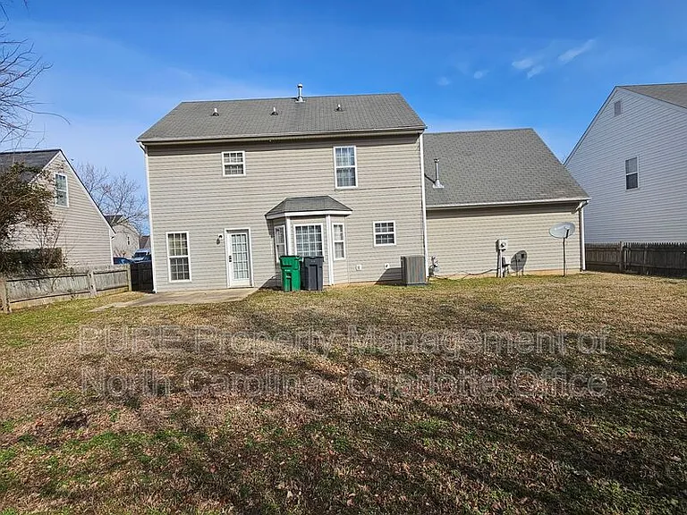 4423 Cades Cove Dr — Photo 28