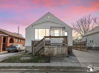 926 Kentucky Ct, Monroe, MI 48161