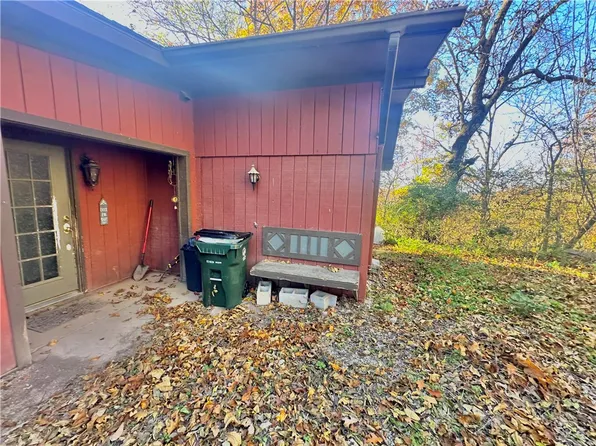 54 Summit Dr, Holiday Island, AR 72631