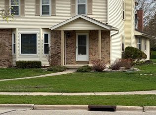 7002 Longmeadow Rd, Madison, WI 53717