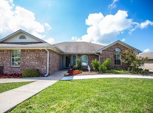 225 Topaz Cir, Hewitt, TX 76643