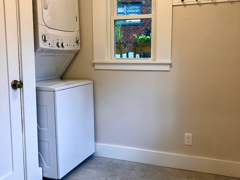 85 Pine St #1 — Photo 2