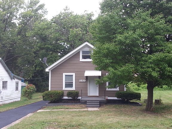 3rd image of 1539 Purdue Ave
