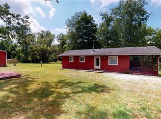 93 Holly Dr, Elizabeth, WV 26143