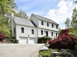 46 Cow Hill Rd, Groton, CT 06355