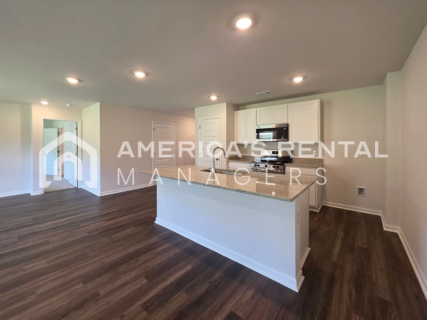 Move-in Special! New Construction Home for Rent! Sign a 13-month lease by 8/31/2026 and receive a... — Photo 3
