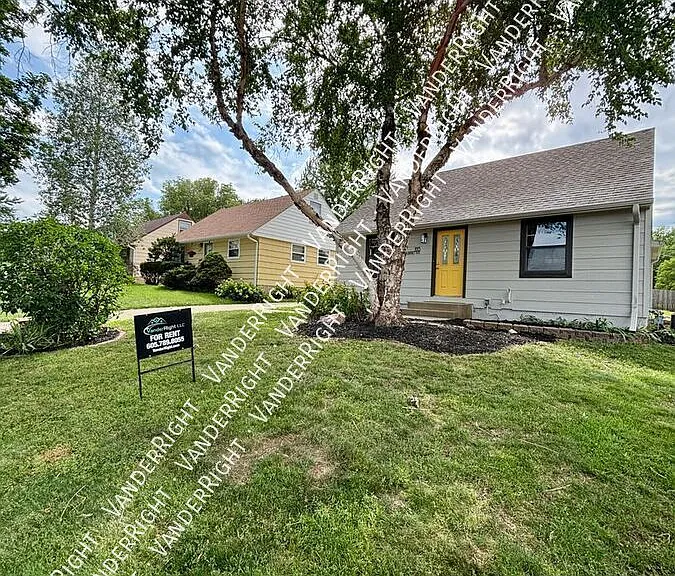 1113 S Blauvelt Ave — Photo 43