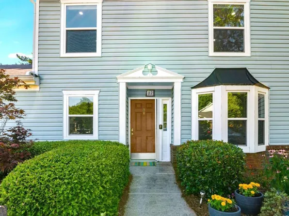 82 Sutton Pl, Avondale Estates, GA 30002