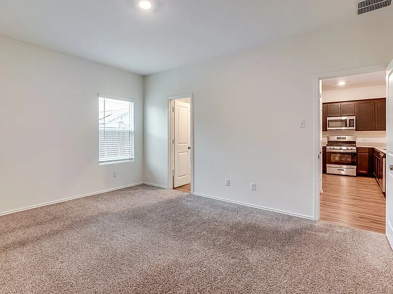 355 Geode Gln — Photo 8