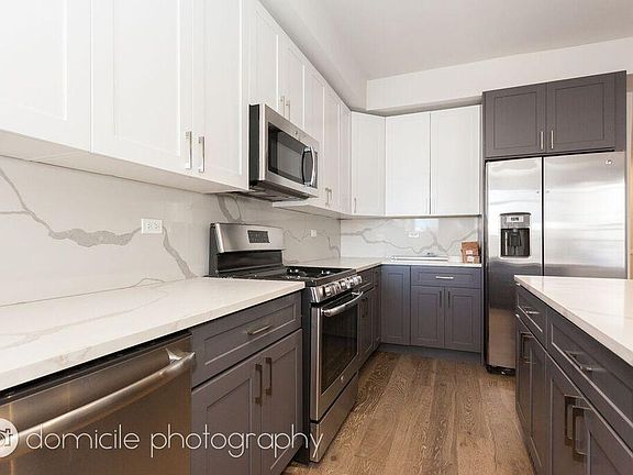 4th image of 2537 N California Ave #2
